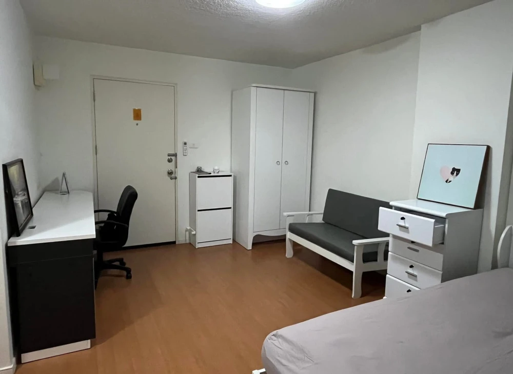 ให้เช่า Lumpini CondoTown Romklao – Suvarnabhumi ห้องมุมคนไม่พลุกพล่าน มาพร้อมเฟอร์ครบครัน จองเลย