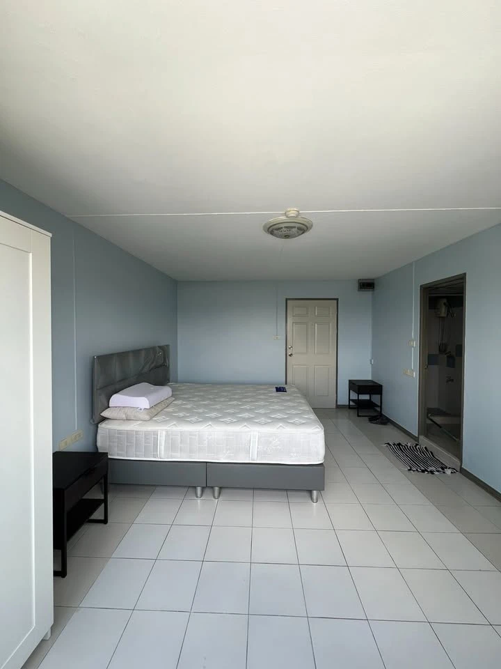 ให้เช่า Lumpini Ladprao 111 เฟอร์ครบ ห้องโทนขาว สบายตา ระเบียงหันหน้าออกถนนลาดพร้าว สนใจ ห้ามพลาด