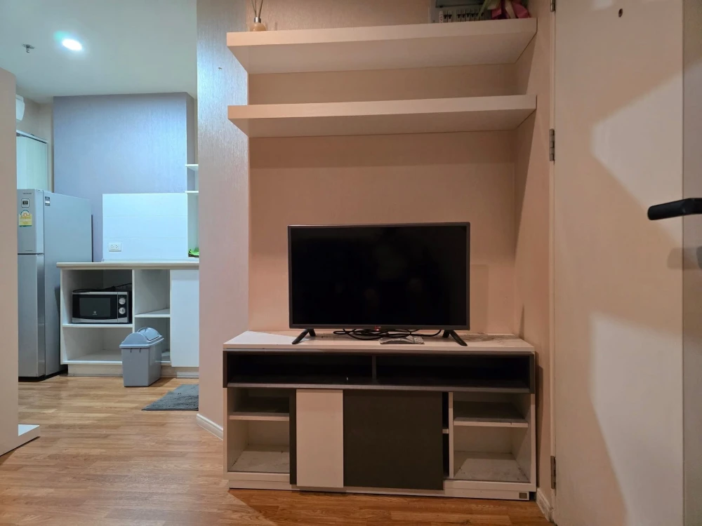 ให้เช่า Lumpini Park Phetkasem 98 1 ห้องนอน 1 ห้องน้ำ เฟอร์นิเจอร์ครบครัน ติดวอลเปเปอร์อย่างดี จองด่วน