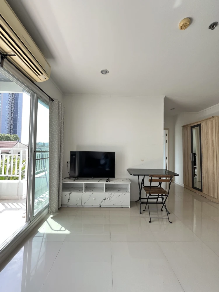 ให้เช่า Lumpini Parkbeach Jomtien ชั้น 3 ห้องน่าอยู่ แต่งครบ จองด่วนๆ ห้ามพลาด