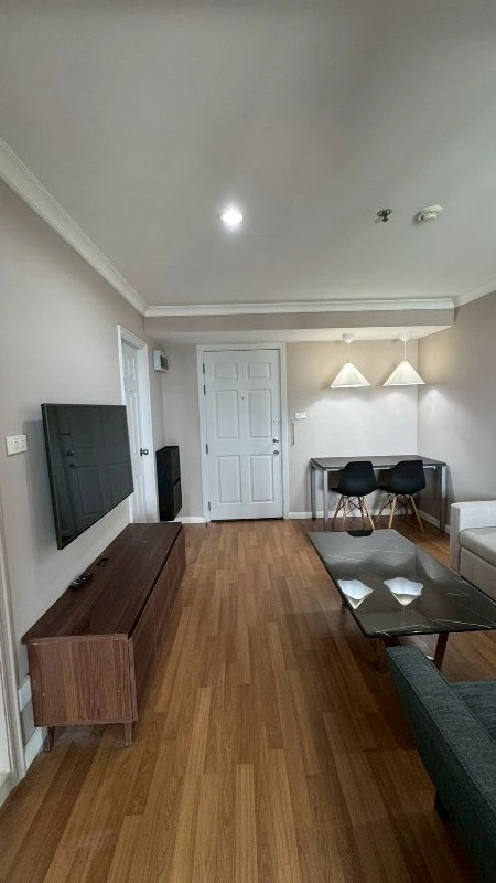 ให้เช่า Lumpini Place นราธิวาส – เจ้าพระยา ได้วิวแม่น้ำ Built -in เฟอร์นิเจอร์ครบหิ้วกระป๋าเข้ามาอยู่ได้เลย