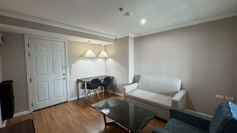ให้เช่า Lumpini Place นราธิวาส – เจ้าพระยา ได้วิวแม่น้ำ Built -in เฟอร์นิเจอร์ครบหิ้วกระป๋าเข้ามาอยู่ได้เลย