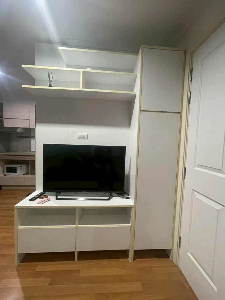 ให้เช่า Lumpini Place รัชโยธิน ห้องตกแต่ง Built-in ทั้งห้อง สภาพดีมาก ใช้พื้นที่คุ้มทุกมุม รีบจองเลย