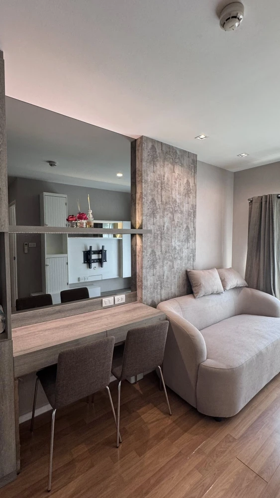 ให้เช่า Lumpini Place Bangna Km.3 ห้องน่าอยู่ เฟอร์พร้อม ฟอร์นิเจอร์บิวอิน และเครื่องใช้ไฟฟ้า ครบ จองเลย