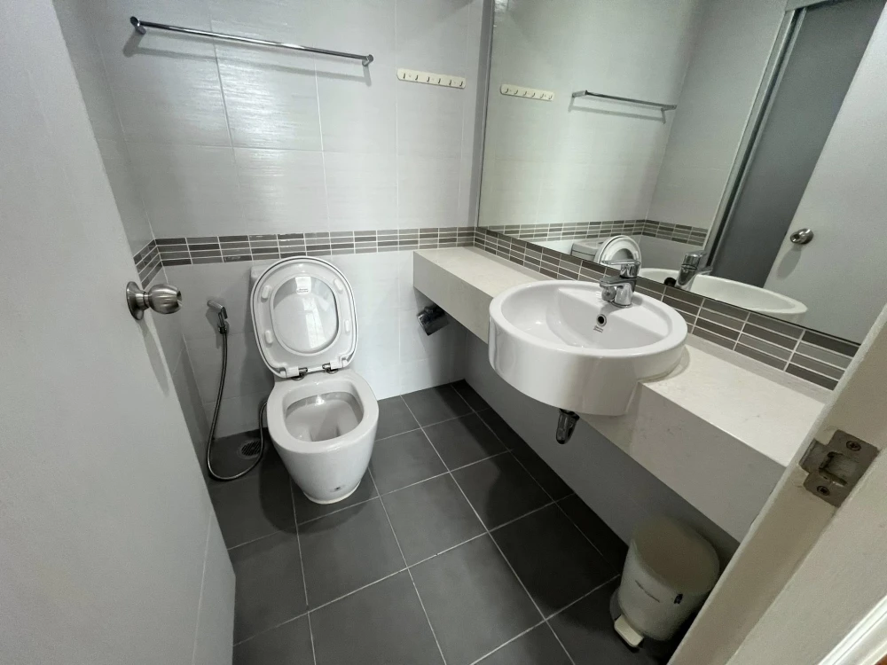 ให้เช่า Lumpini Place Borom Ratchachonni–Pinklao ห้องน่าอยู่ เฟอร์พร้อม ราคาสบายกระเป๋า จองเลย