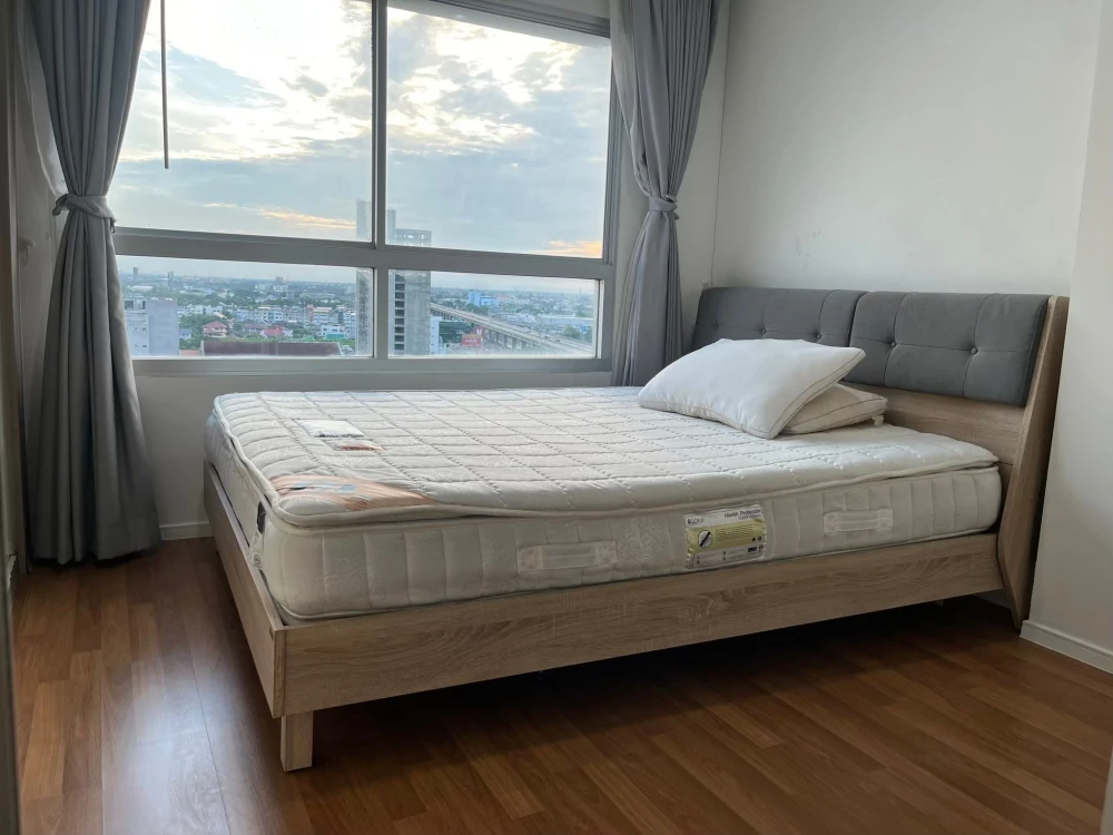ให้เช่า  Lumpini Place Borom Ratchachonni–Pinklao ห้องพร้อมอยู่ ชั้นสูง เฟอร์พร้อม จองเลย