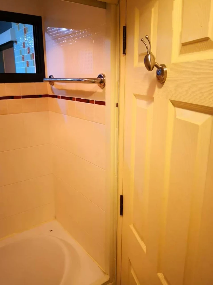 ให้เช่า Lumpini Place Narathiwas - Chaopraya ห้องพร้อมอยู่ ชั้น 29 ได้วิวแม่น้ำ เฟอร์นิเจอร์ Built in จองเลย อย่ารอช้า