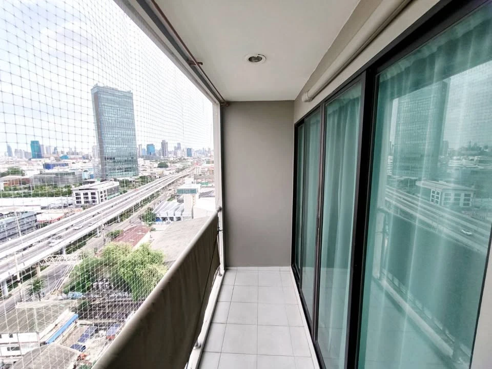 ให้เช่า Lumpini Place Narathiwat-Chaophraya ห้องชั้น 15 พื้นที่ใช้สอยเยอะ วิวสวย ไม่บล็อค ดีแบบนี้จะรออะไร