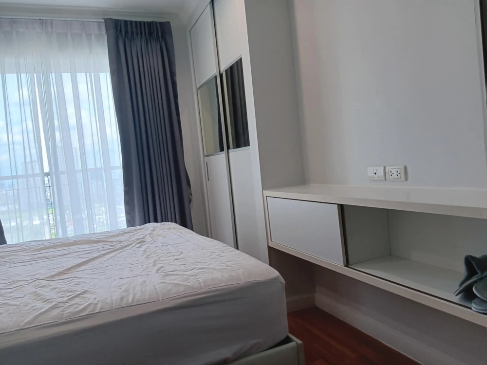 ให้เช่า Lumpini Place Rama 9–Ratchada ชั้น 28 ห้องแต่งครบ สนใจจองเลย