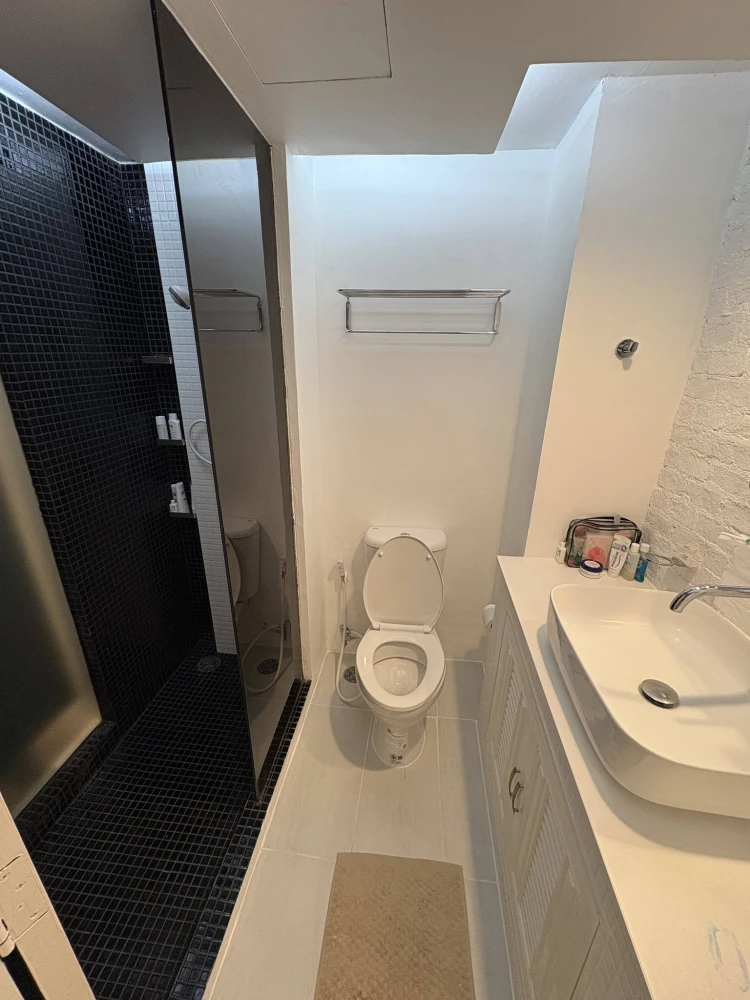 ให้เช่า Lumpini Place Rama 9–Ratchada ห้องแต่งสวยคุมโทนสุดปัง ติดวอลเปเปอร์อย่างดี สิ่งอำนวยความสะดวกครบครัน จองเลย