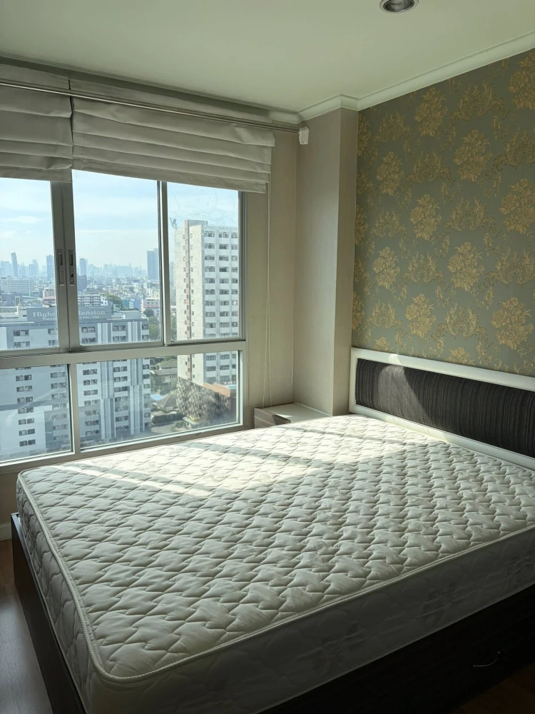 ให้เช่า Lumpini Place Ratchayothin ห้องสวยแต่งครบ ชั้น 16 เฟอร์ครบ ติดวอลเปเปอร์อย่างดี จองด่วน images