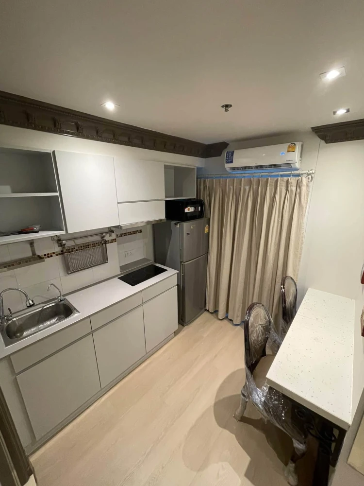 ให้เช่า Lumpini Place Ratchayothin ห้องแต่งสวย บิวท์อินเฟอร์นิเจอร์อย่างดี รีบจองด่วนๆ