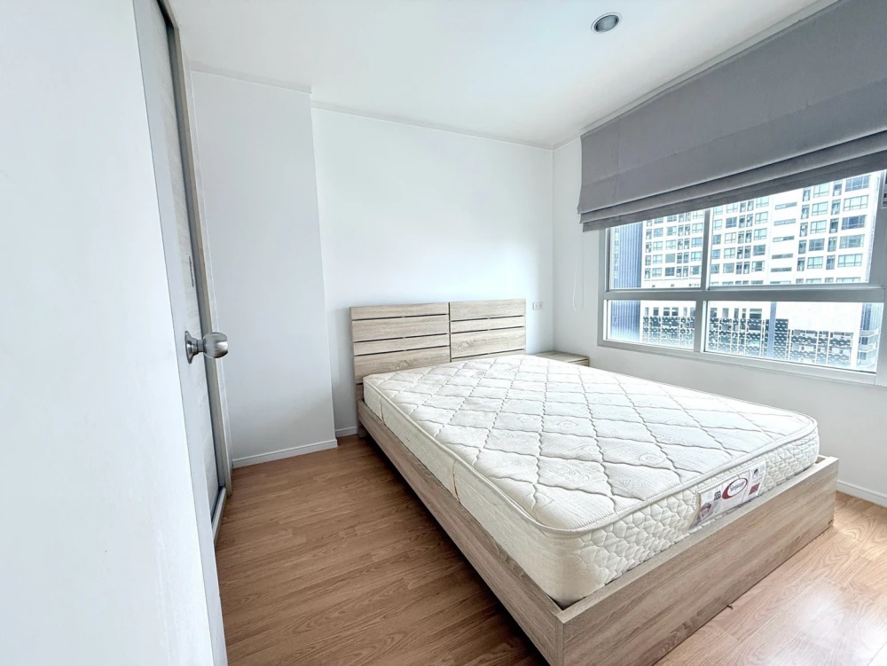 ให้เช่า Lumpini Place Srinakarin-Huamak Station ชั้น 11 ห้องน่าอยู่ แต่งครบ จองเลย