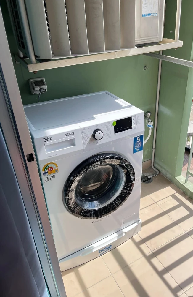 ให้เช่า Lumpini Place Srinakarin-Huamak Station ห้องพร้อมอยู่ เฟอร์พร้อม จองเลย