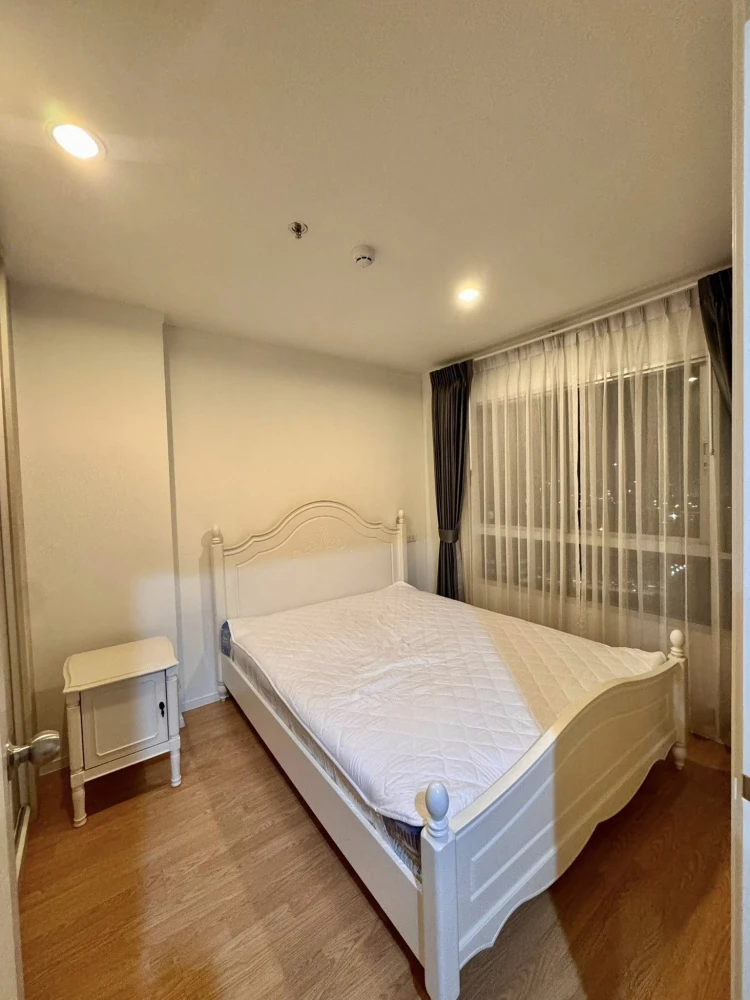 ให้เช่า Lumpini Place Srinakarin-Huamak Station 1 ห้องนอน 1 ห้องน้ำ มาพร้อมเฟอร์และเครื่องใช้ไฟฟ้าครบครัน รีบจองเลยตอนนี้จ้า