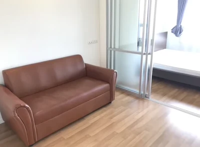 For rent: Lumpini Place Suksawat - Rama 2. Ready to move in, fully furnished, affordable price. High floor, river view. Don't miss out, book now!