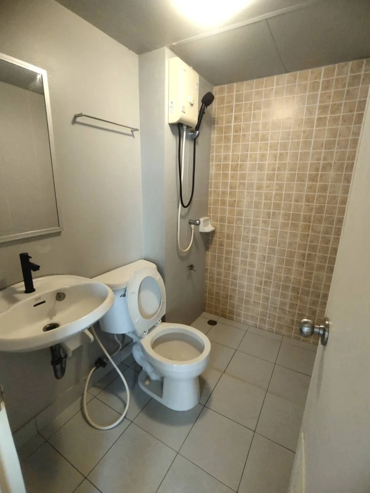 ให้เช่า Lumpini Township Rangsit Klong 1 ชั้น 5 ห้องมุม แต่งครบ น่าอยู่ จองเลย