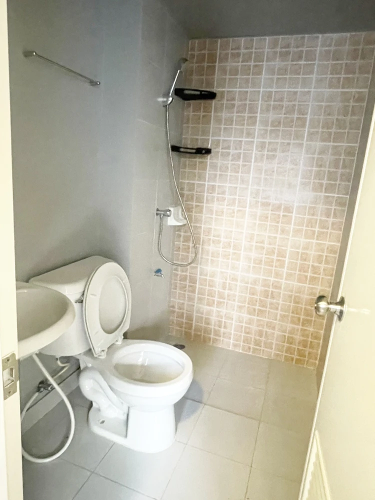 ให้เช่า Lumpini Township Rangsit Klong 1 ชั้น 8 ห้องน่าอยู่ แต่งครบ สนใจจองเลย