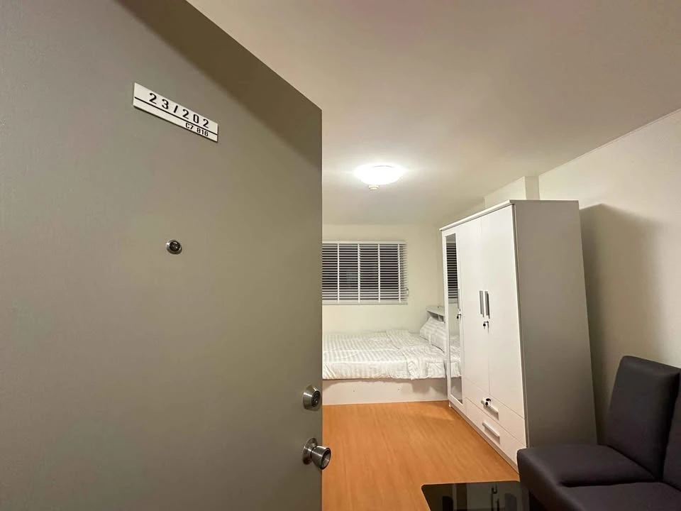 ให้เช่า Lumpini Township Rangsit Klong 1 ห้องน่าอยู่ ชั้น 8 มาพร้อมเฟอร์นิเจอร์ครบครัน หิ้วกระเป๋าเข้าอยู่ได้เลยจ้า