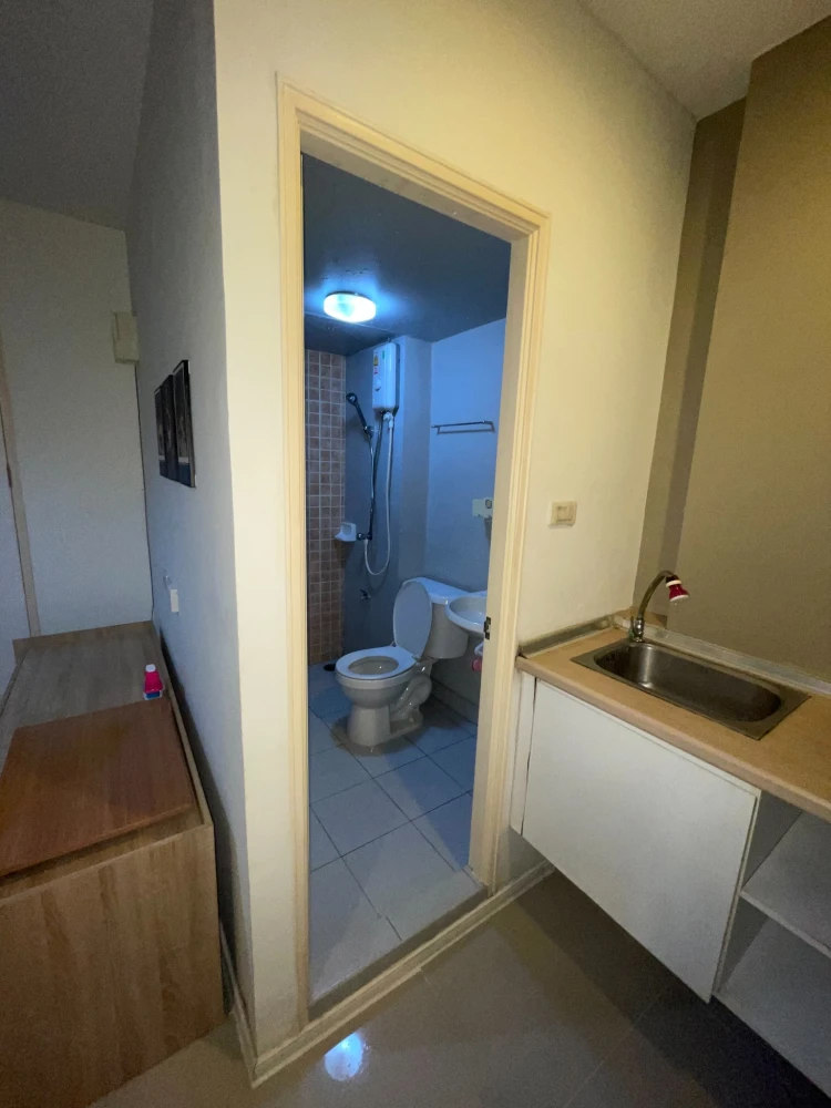 ให้เช่า Lumpini Township Rangsit Klong 1 ห้องพร้อมอยู่ เฟอร์พร้อม ราคาดี จองเลย