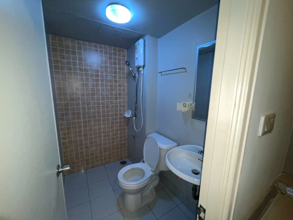 ให้เช่า Lumpini Township Rangsit Klong 1 ห้องพร้อมอยู่ เฟอร์พร้อม ราคาดี จองเลย