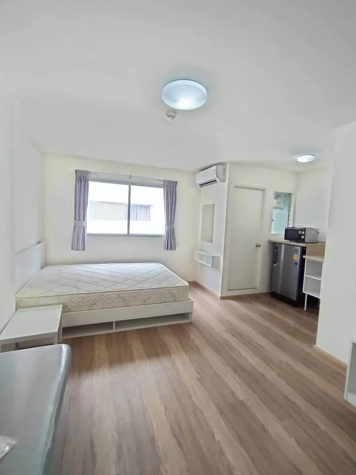 For rent: Lumpini Township Rangsit Klong 1, studio room, 5th floor, good height, great price, don't miss it or you'll regret it.