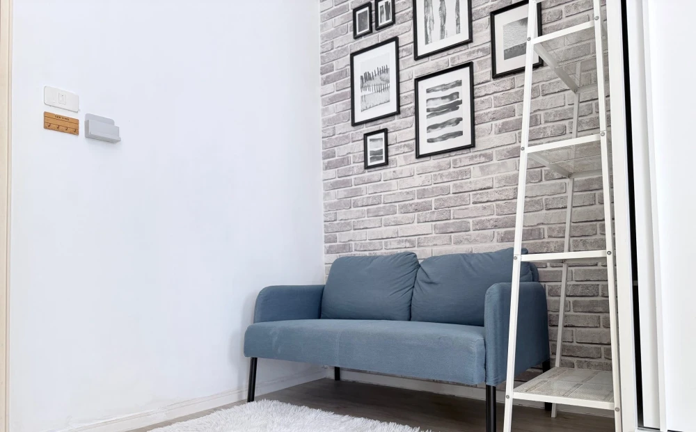 ให้เช่า Lumpini Township Rangsit Klong 1 ห้องสตูดิโอ ติดวอลเปเปอร์อย่างดี เฟอร์ครบ จองเลยจ้า