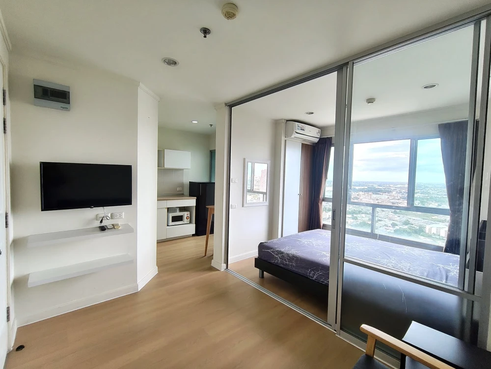 ให้เช่า Lumpini Ville แจ้งวัฒนะ-ปากเกร็ด ห้องอยู่ชั้น 31 สูงมากๆ ห้องริม ผนังด้านนึงไม่ติดใคร วิวโค้งน้ำเจ้าพระยา (วิวสวยมาก)