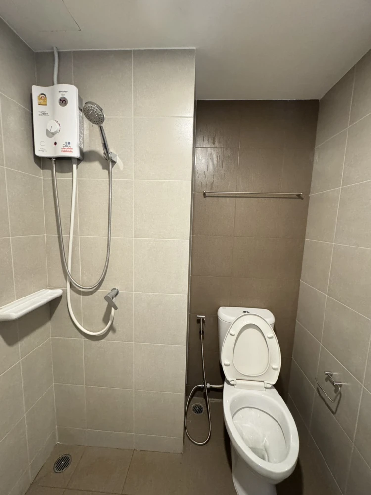 ให้เช่า Lumpini Ville Chaengwattana 17 ห้องชั้นสูงน่าอยู่ เฟอร์พร้อม จองเลย