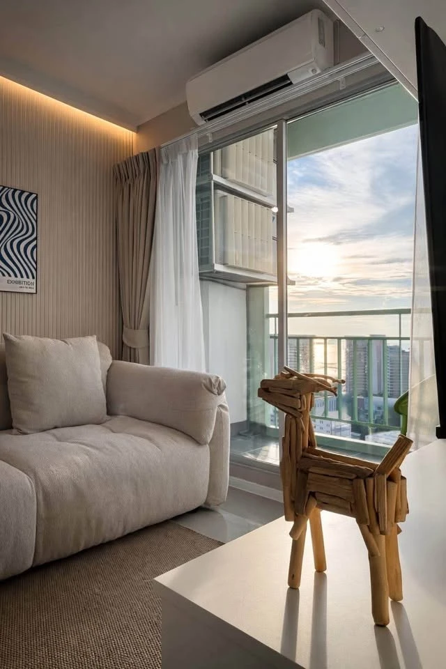 ให้เช่า Lumpini Ville Naklua - Wongamat  ชั้น 19 ห้องมุม แต่งครบ จองเลย ด่วนๆ