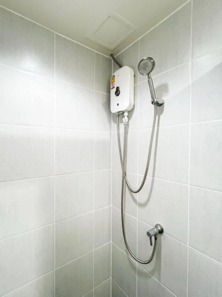 ให้เช่า Lumpini Ville Naklua - Wongamat ห้องแต่งสวยคุมโทน ชั้น 10 มาพร้อมเฟอร์ครบครัน จองเลย