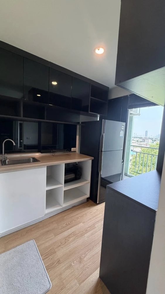 ให้เช่า Lumpini Ville On Nut–Phatthanakan  ตึกหลังสุดติดคลอง ไม่มีอะไรบังวิวเลยค่ะ วิวโล่ง กลางคืนสวย สงบมากๆ