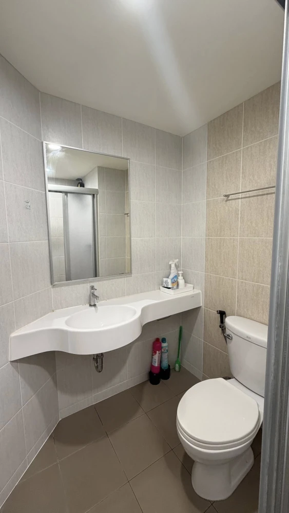 ให้เช่า Lumpini Ville On Nut–Phatthanakan  ตึกหลังสุดติดคลอง ไม่มีอะไรบังวิวเลยค่ะ วิวโล่ง กลางคืนสวย สงบมากๆ