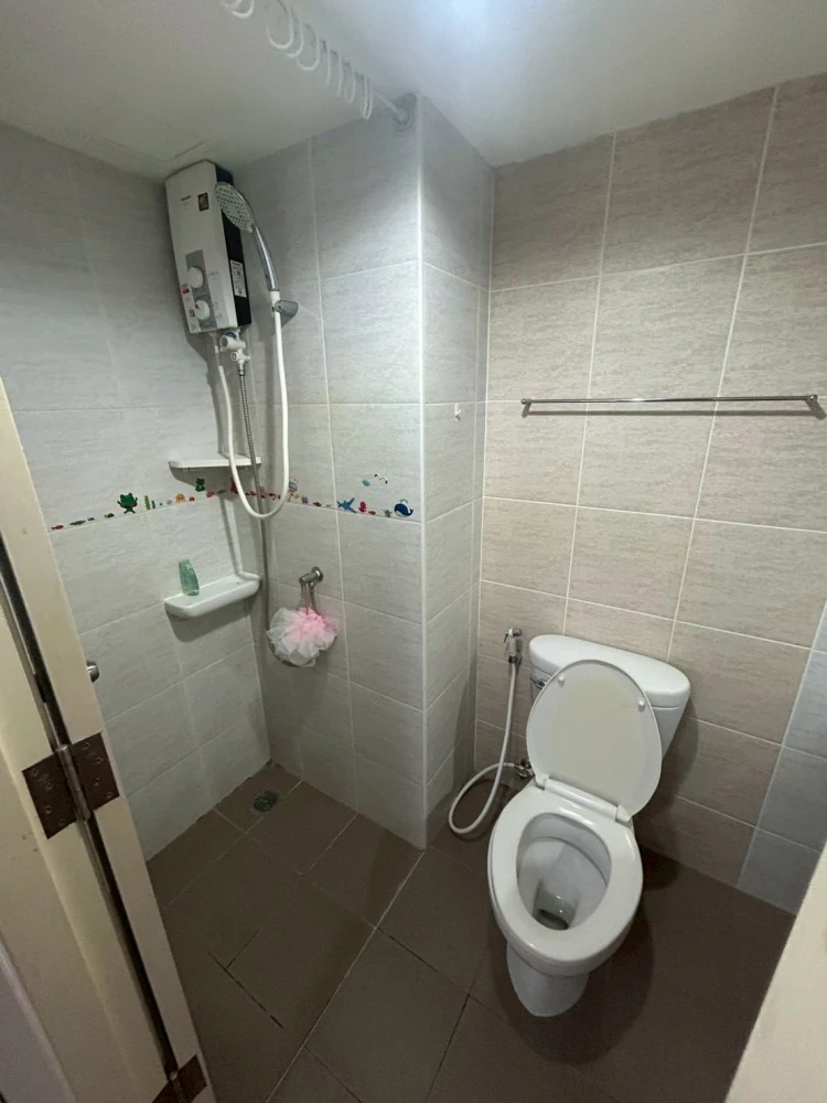 ให้เช่า Lumpini Ville Onnut - Ladkrabang 2 ห้องชั้น 4 ทำเลดี เฟอร์นิเจอร์ครบครัน ดีแบบนี้ห้ามพลาด