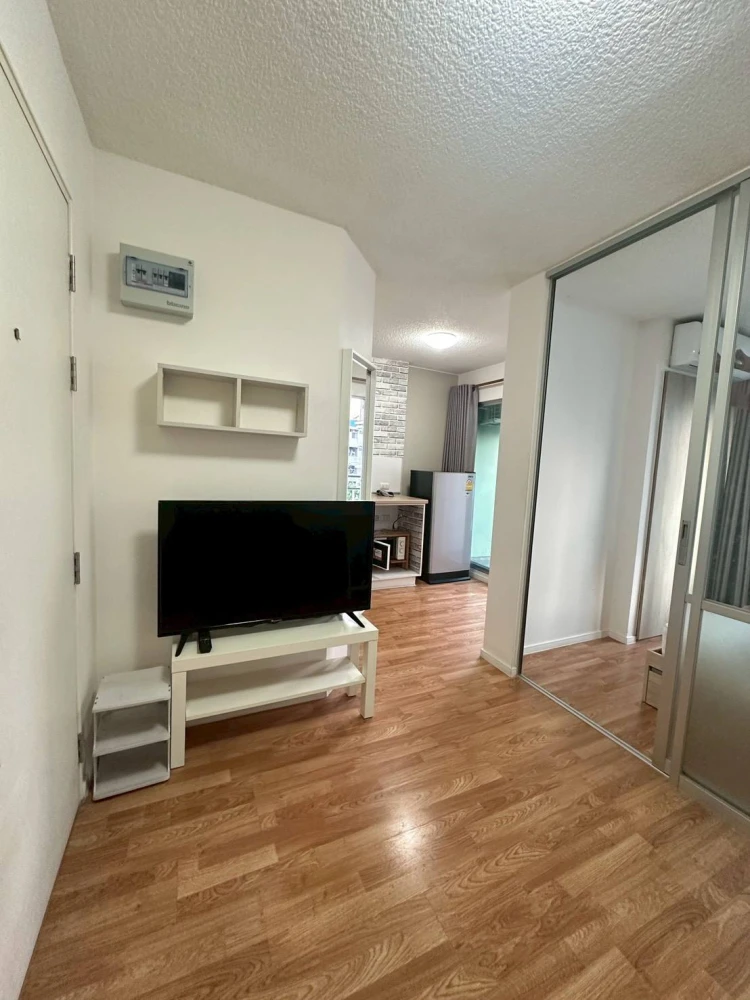 ให้เช่า Lumpini Ville Onnut - Ladkrabang 2 1 ห้องนอน 1 ห้องน้ำ เฟอร์และเครื่องใช้ไฟฟ้าครบครัน รีบจองเลยจ้า