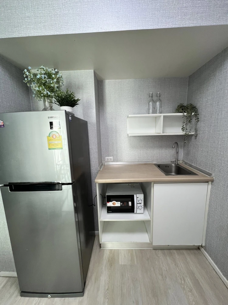 ให้เช่า Lumpini Ville Onnut – Ladkrabang 1 ห้องนอน 1 ห้องน้ำ มาพร้อมเฟอร์นิเจอร์ครบครัน หิ้วกระเป๋าเข้าอยู่ได้เลยจ้า