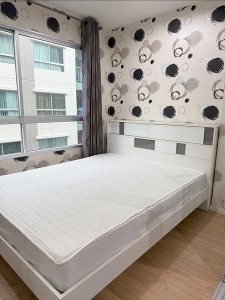 ให้เช่า Lumpini ville onnut 46 ห้องน่าอยู่ ติดวอลเปเปอร์อย่างดี มาพร้อมเฟอร์ครบครัน หิ้วกระเป๋าเข้าอยู่ได้เลยจ้า