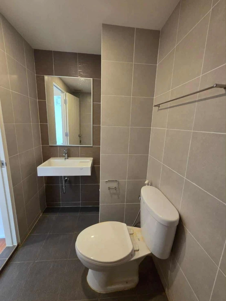 ให้เช่า Lumpini Ville Pranangklao-Riverview 1 ห้องนอน 1 ห้องน้ำ เฟอร์ครบครัน หิ้วกระเป๋าเข้าอยู่ได้เลยจ้า