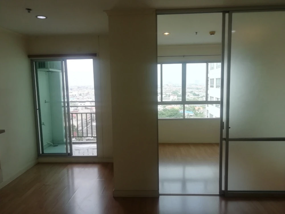 For rent: Lumpini Ville Ratburana-Riverview, high floor unit, good ventilation, affordable price. Book now!