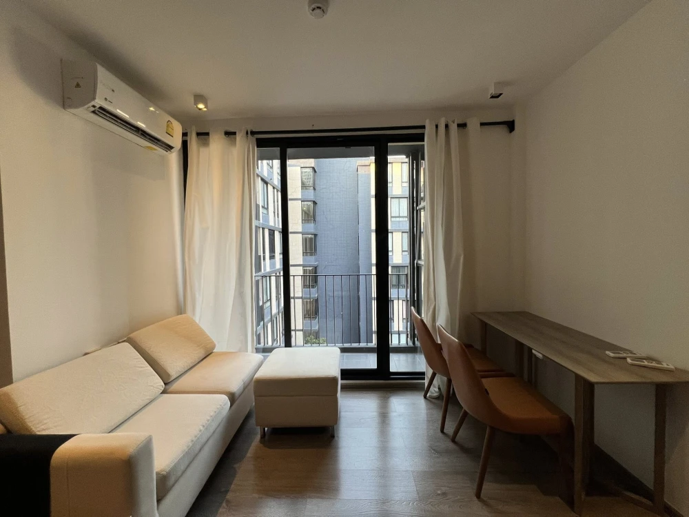 ให้เช่า Lyss Ratchayothin ชั้น 6 แบบ 1 ห้องนอน 1 ห้องน้ำ เฟอร์นิเจอร์ครบ พร้อมอยู่