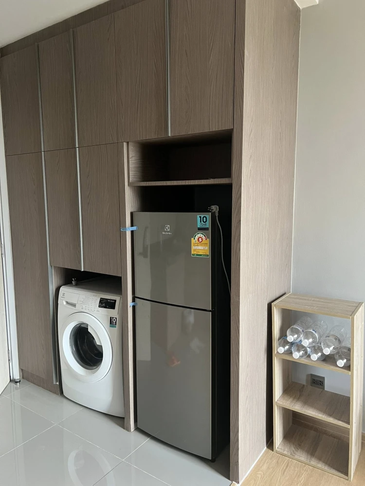 ให้เช่า M Jatujak ห้องกว้างขวางอยู่สบาย เฟอร์พร้อม + เครื่องใช้ไฟฟ้าครบ รีบจองเลยห้ามพลาด!!