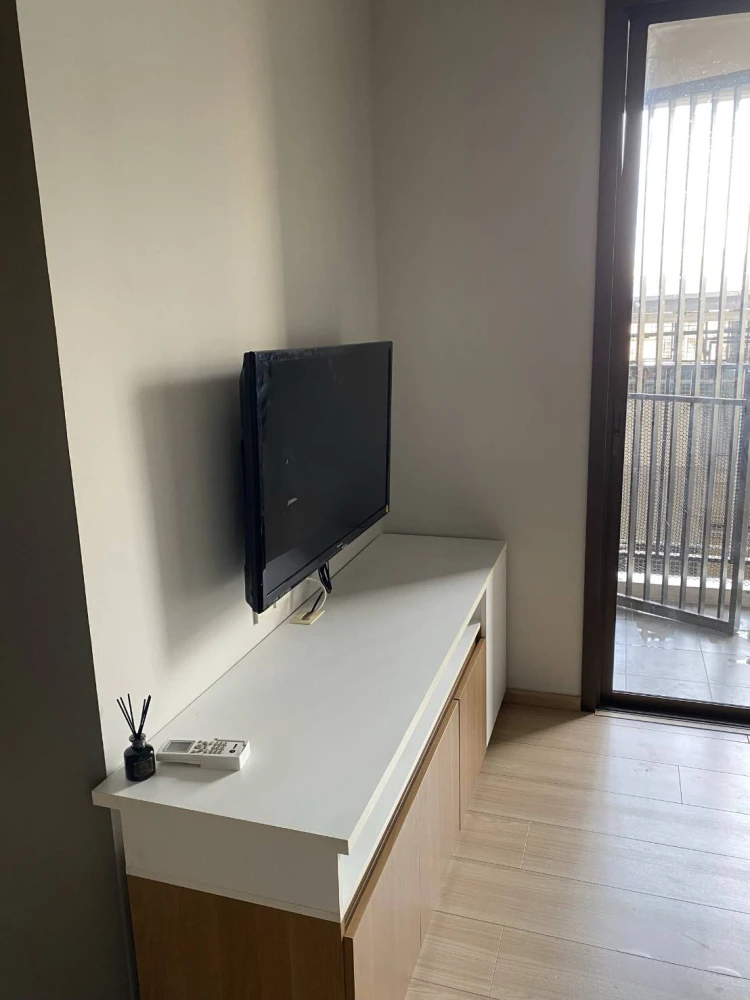 ให้เช่า Maestro 12 1 ห้องนอน 1 ห้องน้ำ ในทำเลดี มาพร้อมสิ่งอำนวยความสะดวกครบครัน พลาดแล้วจะเสียใจ