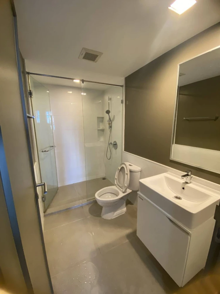 ให้เช่า Maestro 12 1 ห้องนอน 1 ห้องน้ำ ในทำเลดี มาพร้อมสิ่งอำนวยความสะดวกครบครัน พลาดแล้วจะเสียใจ