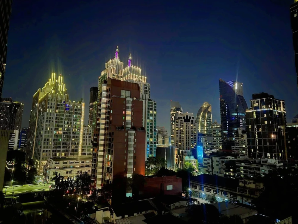 ให้เช่า Manhattan ชิดลม ห้องใหญ่กว้างขวางอยู่สบาย เฟอร์นิเจอร์ เครื่องใช้ไฟฟ้าแน่นๆ รีบจองเลย