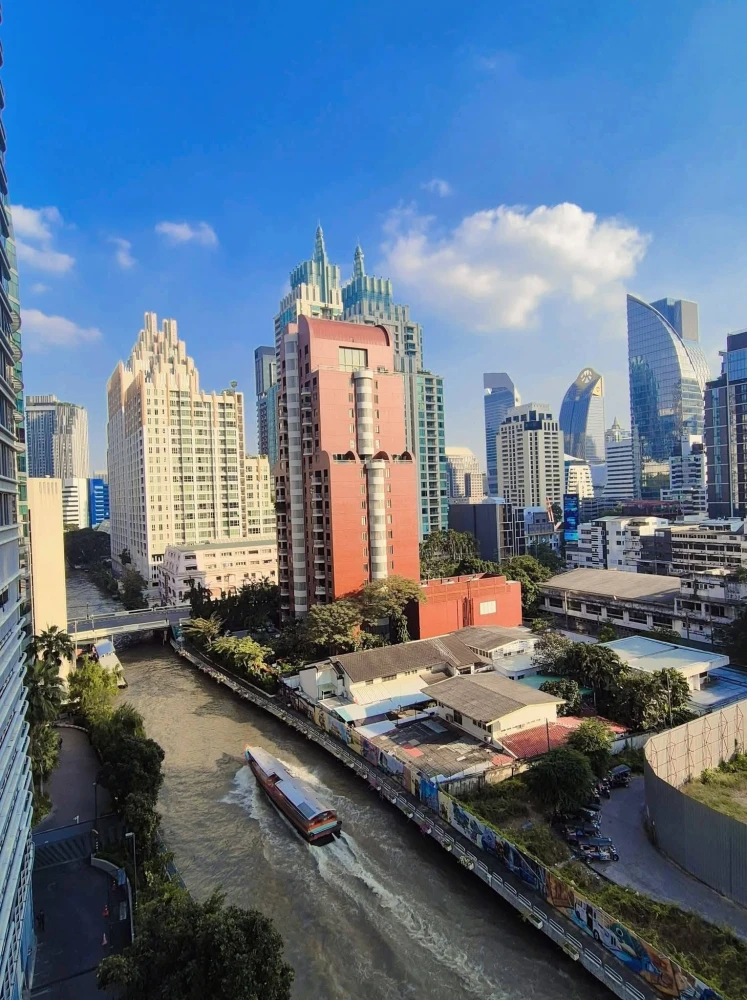 ให้เช่า Manhattan ชิดลม ห้องใหญ่กว้างขวางอยู่สบาย เฟอร์นิเจอร์ เครื่องใช้ไฟฟ้าแน่นๆ รีบจองเลย
