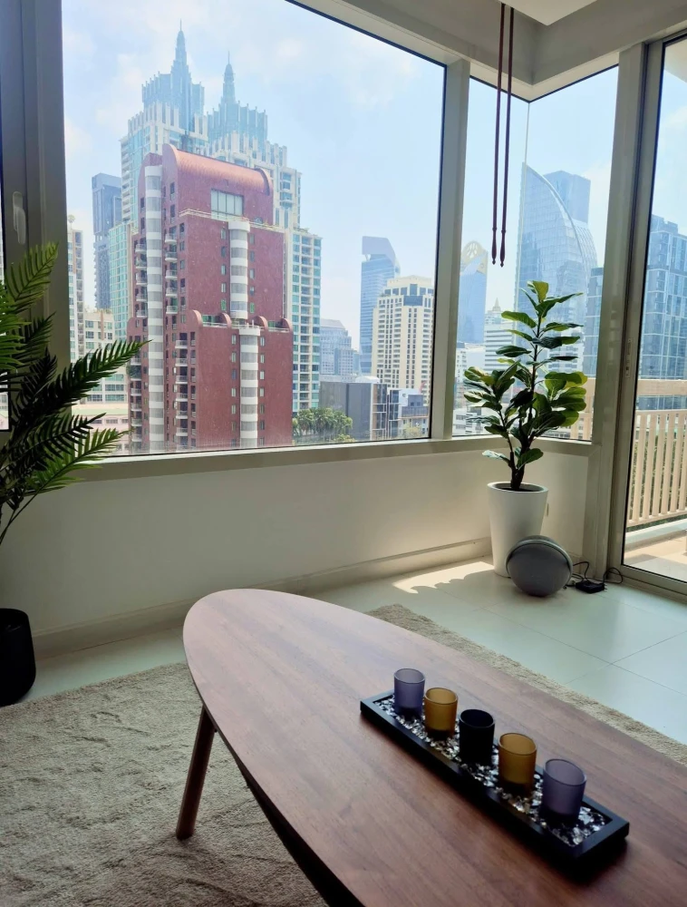 ให้เช่า Manhattan ชิดลม ห้องใหญ่กว้างขวางอยู่สบาย เฟอร์นิเจอร์ เครื่องใช้ไฟฟ้าแน่นๆ รีบจองเลย