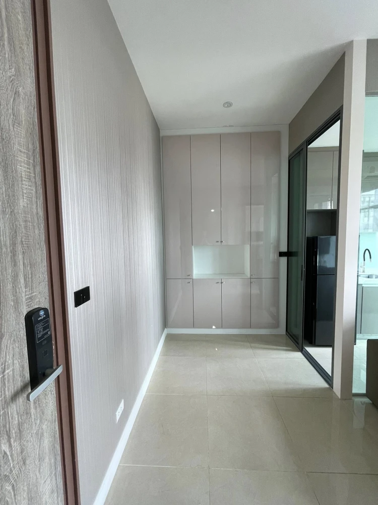 ให้เช่า Mayfair Place สุขุมวิท 50 ห้อง one bedroom ตกแต่งบิวท์อินทั้งห้อง มาแต่ตัว หัวใจและเสื้อผ้า เข้าอยู่ได้เลย