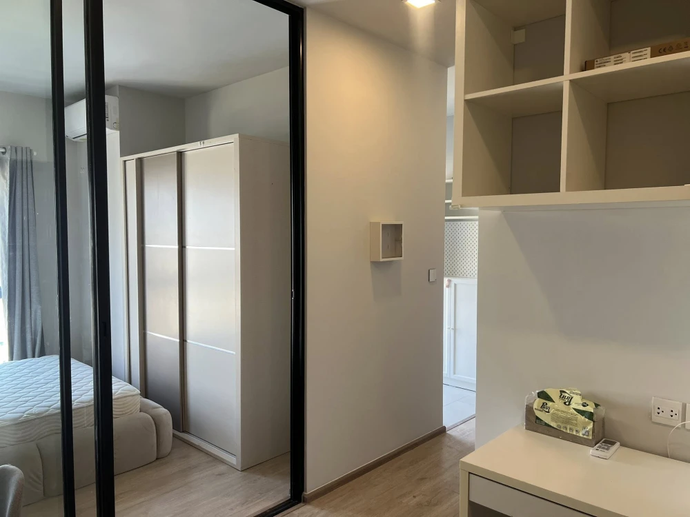 ให้เช่า Metris Pattanakarn ห้องชั้น 17 ตกแต่งคุมโทน มาพร้อมเฟอร์นิเจอร์ครบครัน จองเลย