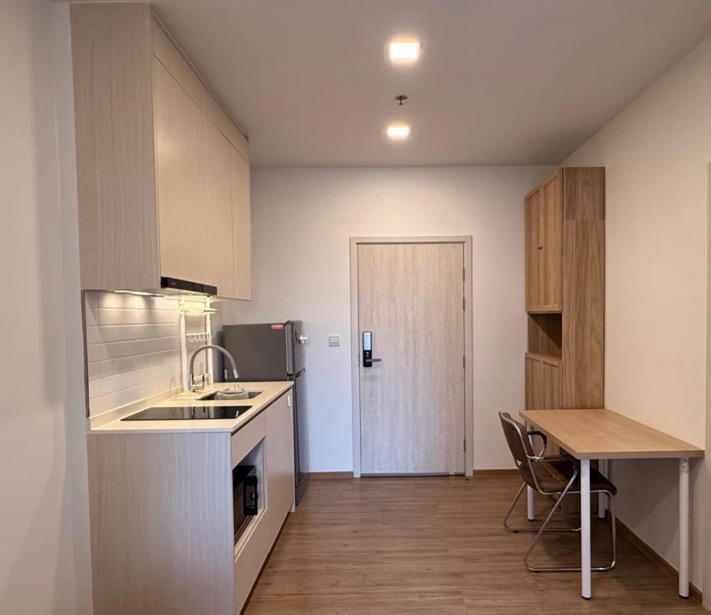 ให้เช่า Metris Rama 9-Ramkhamheang 1 ห้องนอน 1 ห้องน้ำ เฟอร์และสิ่งอำนวยความสะดวกครบครัน จองด่วน