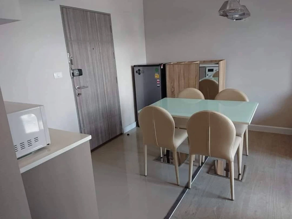 ให้เช่า Metro Luxe Ratchada ชั้น 3 (ห้องมุม) อาคาร A ตกแต่งบิวท์อิน พร้อมเฟอร์ครบครันย บอกเลยว่าต้องจอง